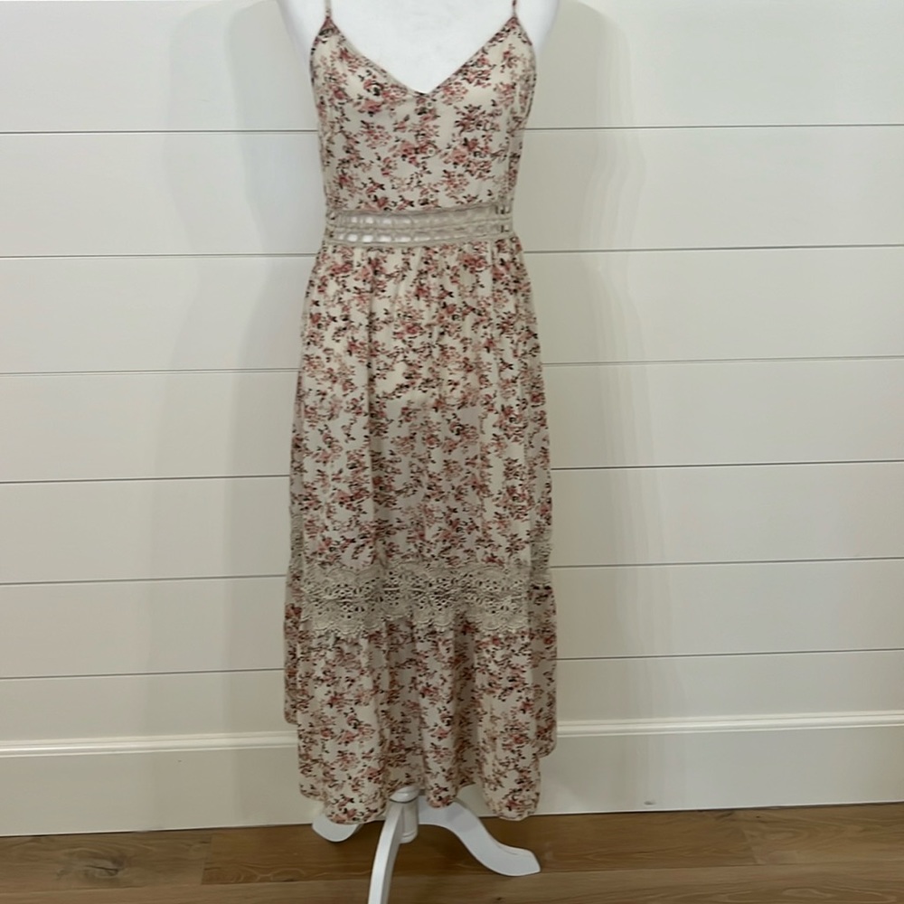 Floral Maxi Dress with Lace Trim